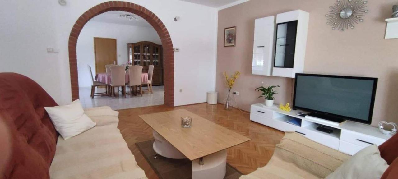 Apartment Eva Rovinjsko Selo Luaran gambar